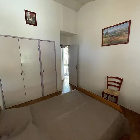 Jolie 3 Pièces Avec Véranda, Terrasse, Parking Sécurisé Et Animaux Admis à Saint-cyprien - Fr-1-106-68 *