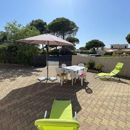 Jolie 3 Pièces Avec Véranda, Terrasse, Parking Sécurisé Et Animaux Admis à Saint-cyprien - Fr-1-106-68 Villa