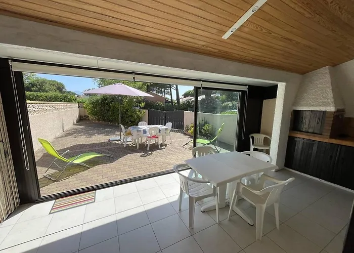 Jolie 3 Pieces Avec Veranda, Terrasse, Parking Securise Et Animaux Admis A Saint-cyprien - Fr-1-106-68 *