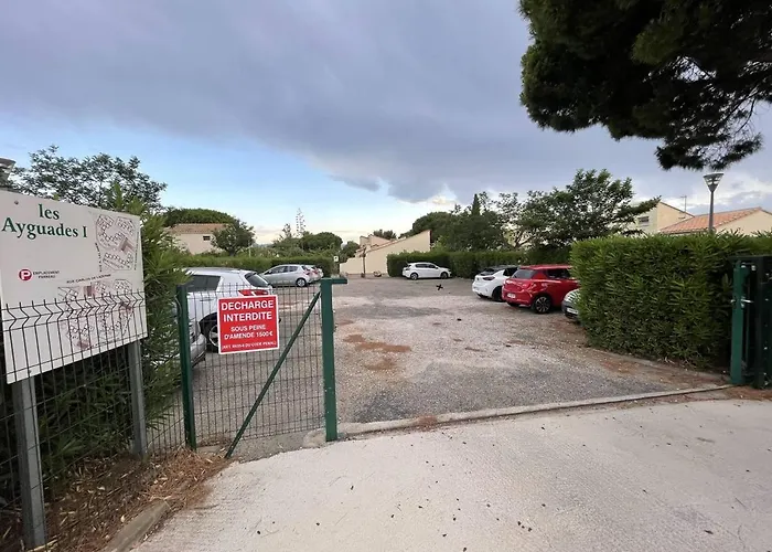 Jolie 3 Pieces Avec Veranda, Terrasse, Parking Securise Et Animaux Admis A Saint-cyprien - Fr-1-106-68 Вилла