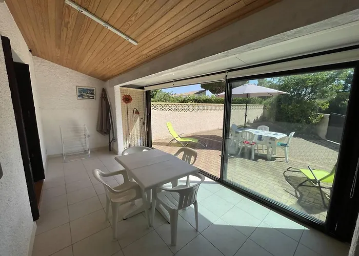 Jolie 3 Pieces Avec Veranda, Terrasse, Parking Securise Et Animaux Admis A Saint-cyprien - Fr-1-106-68 * Сен-Сиприен