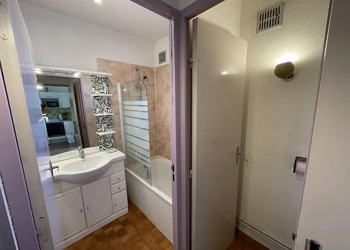 Вилла Jolie 3 Pieces Avec Veranda, Terrasse, Parking Securise Et Animaux Admis A Saint-cyprien - Fr-1-106-68 Сен-Сиприен